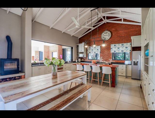 4 BEDROOM HOUSE SOLD IN THE COVES
